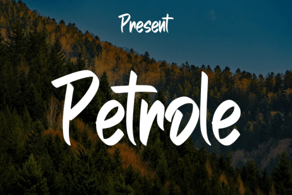 Petrole: A Script Typeface for Elegant Design